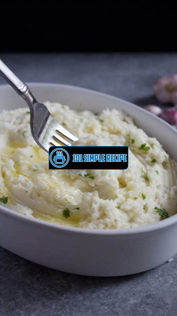 How to Make Creamy Garlic Mashed Potatoes with Cream Cheese | 101 Simple Recipe