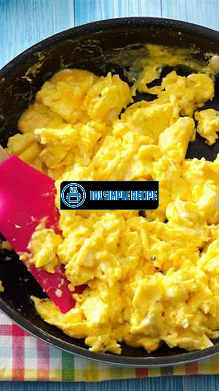 How to Make Fluffy Scrambled Eggs with Baking Soda | 101 Simple Recipe