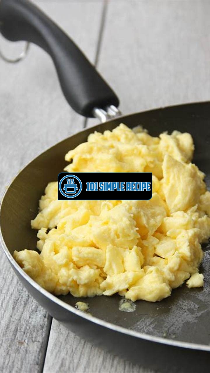 How to Make Fluffy Scrambled Eggs with Cornstarch | 101 Simple Recipe
